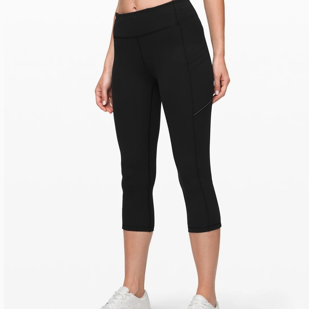 Lululemon Speed Up Crop "21"